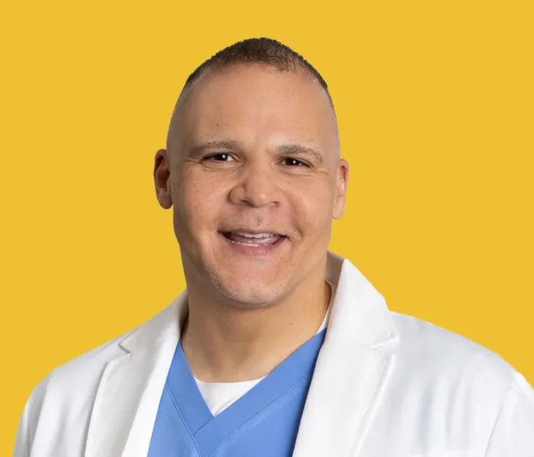 Dr. Hugh Pabarue, MD, DABVLM JR. - Saint Clair Shores, MI - Pediatrics, Vascular Surgery, Internal Medicine