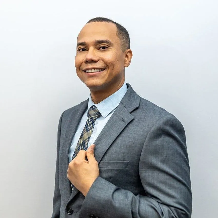 Dr. Daniel Solis, MD - Riverside, CA - Internal Medicine