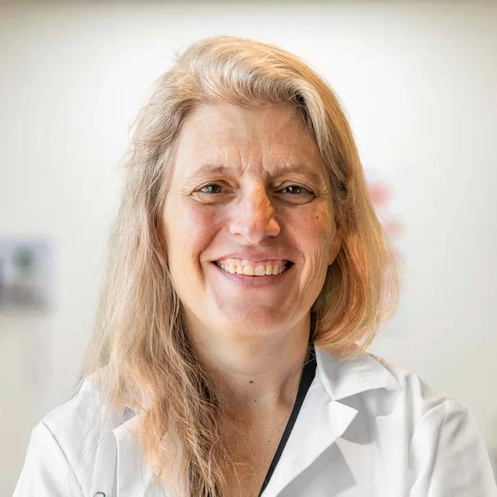 Dr. Jennifer Ann Ziouras, MD - Lakewood, CO - Internal Medicine, Family Medicine