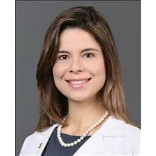 Dr. Naiara Abreu Frag Braghiroli, MD - Miami, FL - Internal Medicine, Clinical Social Work, Dermatology