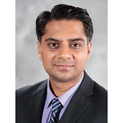 Dr. Junaid Pasha, MD - Fishers, IN - Radiation Oncology, Internal Medicine