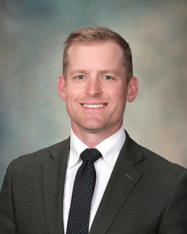 Dr. Bradley Kruckeberg, MD - Mankato, MN - Orthopedic Surgery, General Orthopedics, Orthopedic Surgeon, Sport Medicine Specialist