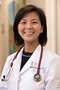 Dr. Kaori Yoshida, MD - Bellevue, WA - Internal Medicine