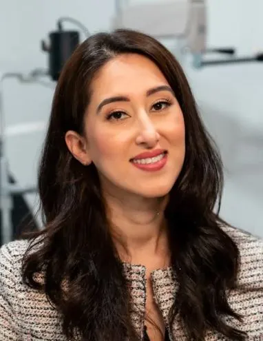 Dr. Neelofar Ghaznawi, MD - JAMAICA, NY - Ophthalmology, Internal Medicine
