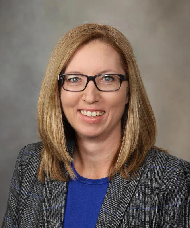Dr. Crystal R. Bonnichsen, MD - Rochester, MN - Cardiovascular Disease, Cardiologist