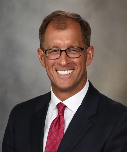 Dr. Ian R Mcphail, MD