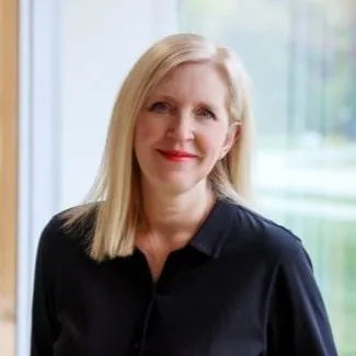 Dr. Ellen Beth Ozolins, MD - Novi, MI - Plastic Surgery, Surgery