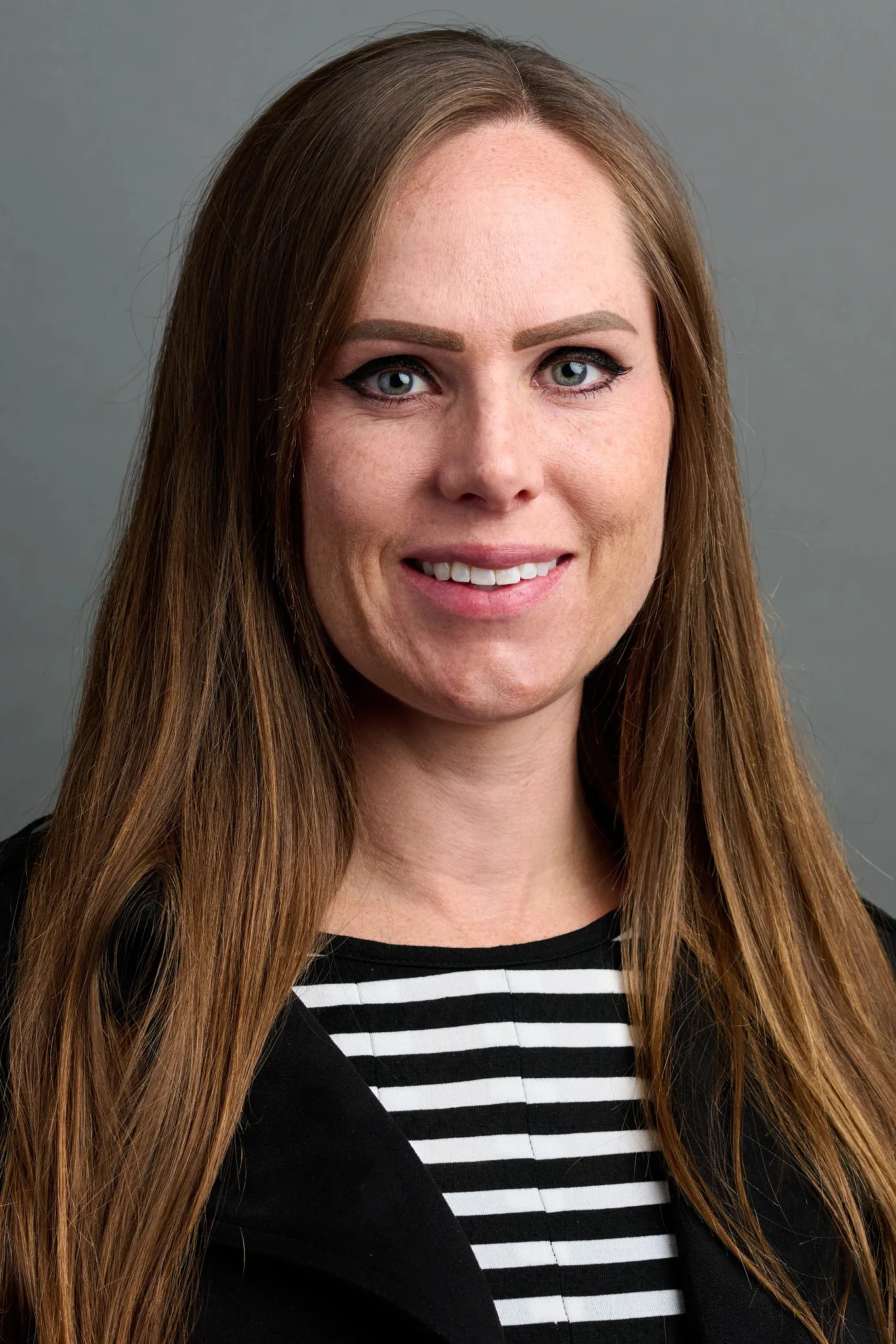 Dr. Aileen Searles - Mason, OH - Pediatrics, Internist/pediatrician