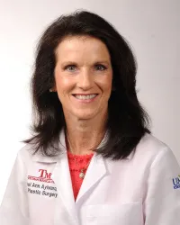 Dr. Carol A. Aylward, MD - Kansas City, MO - Plastic Surgery