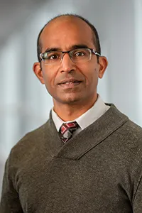 Dr. Nasir Shariff, MD, FRCP