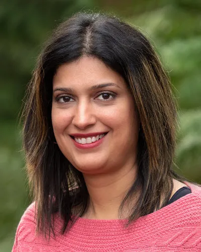 Dr. Hina A Khan, MD - Hillsboro, OR - Family Medicine