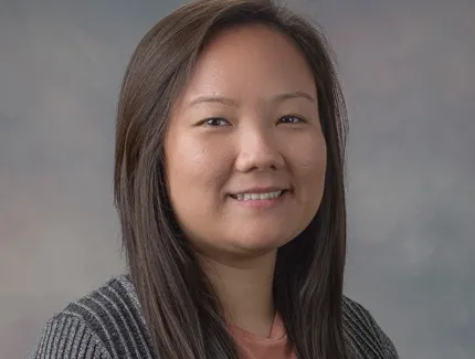 Dr. Thi Uyen Ngoc Bui, MD - Fort Wayne, IN - Internal Medicine, Hospital Medicine