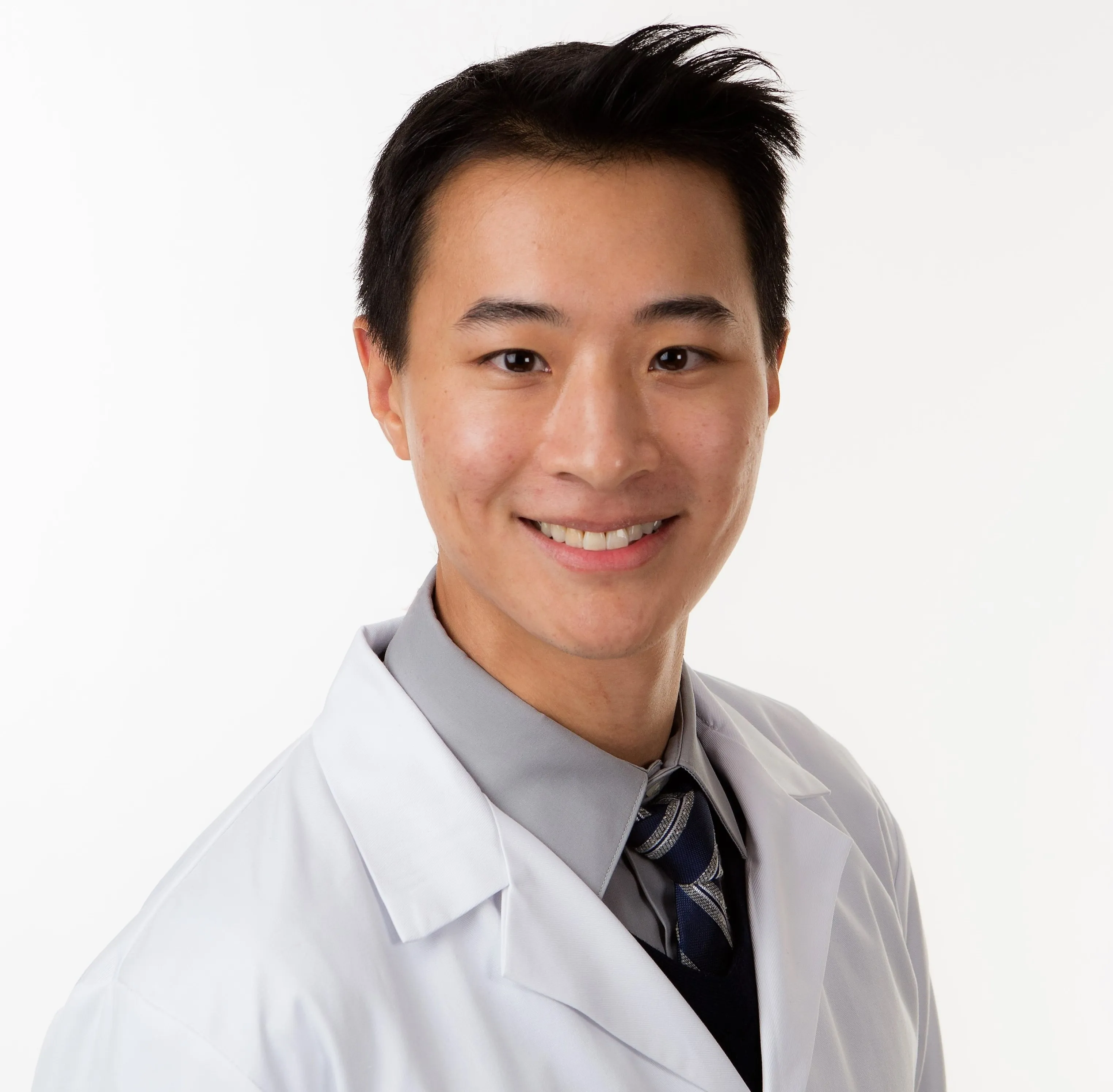 Dr. Jimmy Yan Hu, MD - White Plains, NY - Ophthalmology
