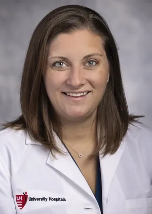 Dr. Courtney Batt, MD - Cleveland, OH - Pediatrics, Internal Medicine, Internist/pediatrician