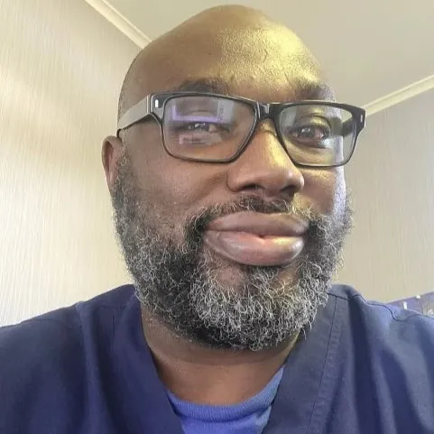 Dr. Raphael Okonkwor, DC - Southfield, MI - Chiropractor