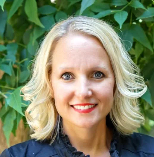 Dr. Richelle Marie Knowles, DC - Boulder, CO - Chiropractor