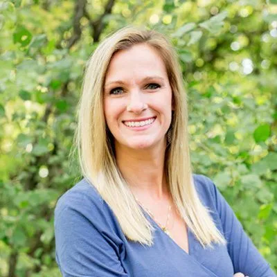 Dr. Lindsey Marie Gillen, D.C, DC - Woodbury, MN - Chiropractor