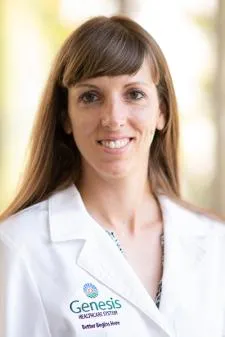 Dr. Shaina Lyn Schochat, MD - Zanesville, OH - Internal Medicine