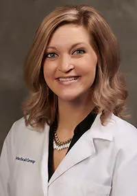 Lyndsi Kristine Sievers, PA - Alton, IL - Orthopedic Surgery, Orthopedic Surgeon
