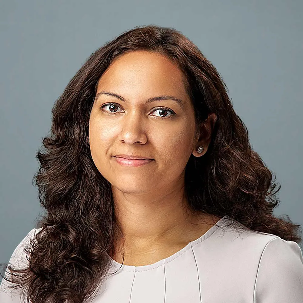 Dr. Amanda Hafeez, MD - Mineola, NY - Internal Medicine, Hospice & Palliative Medicine, Hospital Medicine