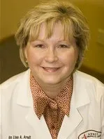 Dr. Lisa Arndt, DC - Bettendorf, IA - Chiropractor