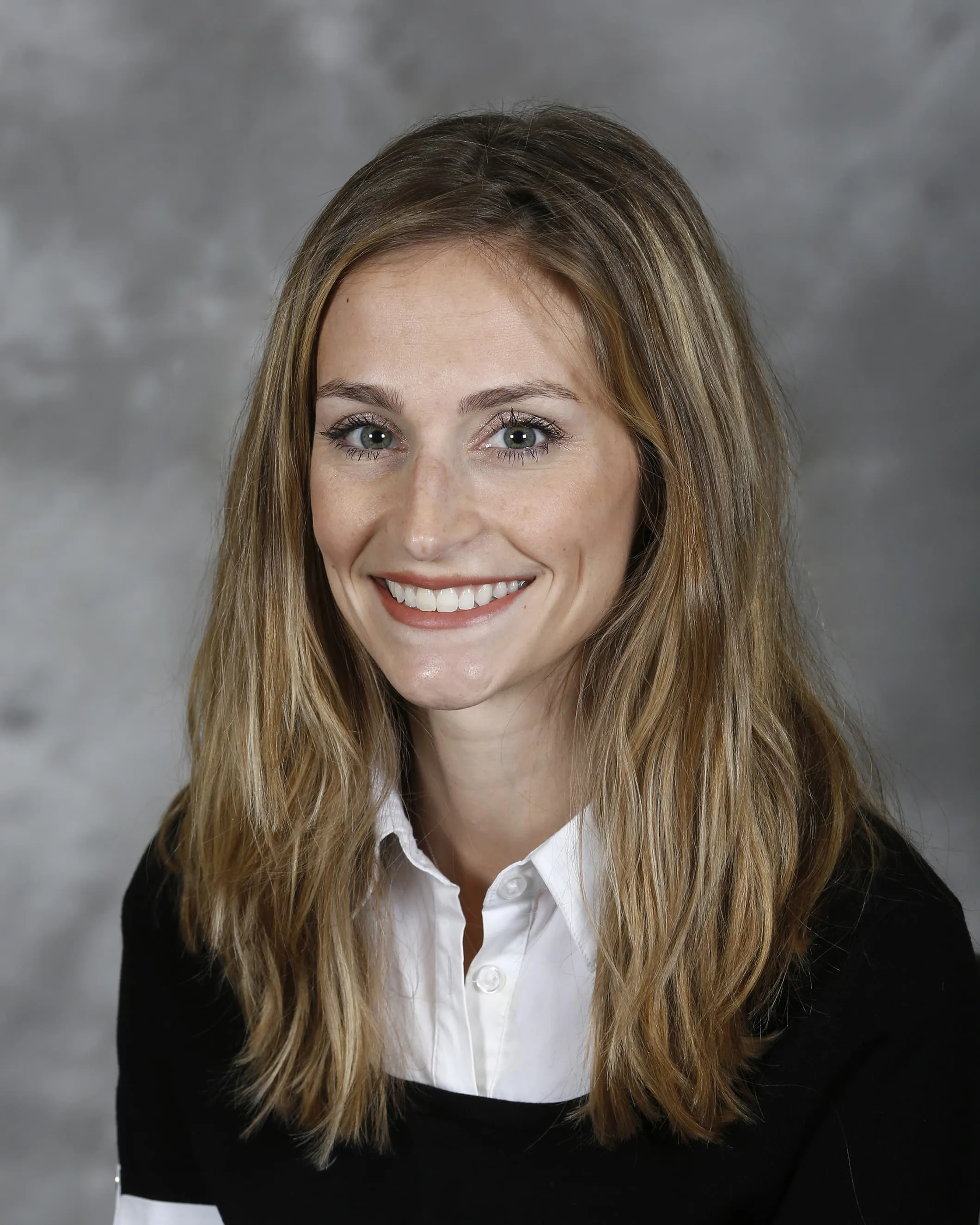 Dr. Gina M Nuzzo, MD - Avon, IN - Internal Medicine