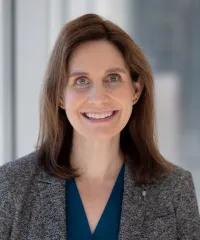 Dr. Carina P. Himes, MD - Bronx, NY - Internal Medicine