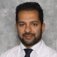 Dr. Assad Oskuei - Fall River, MA - Pulmonology, Critical Care Medicine, Internal Medicine