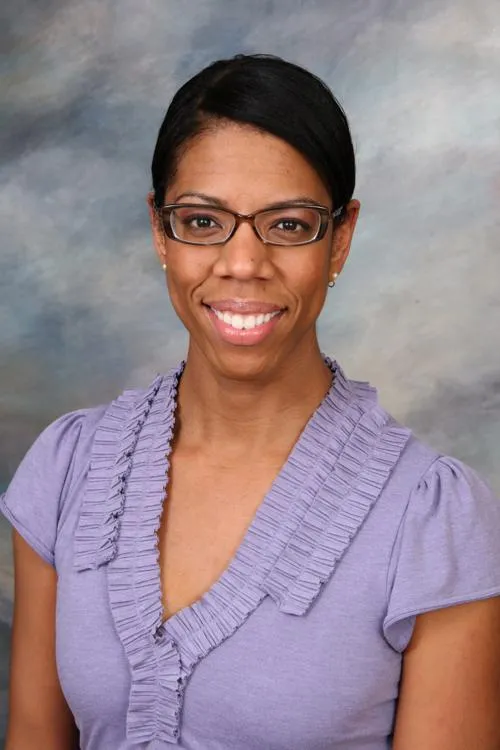 Dr. Ynolde Faustina Smith, DO - Fullerton, CA - Family Medicine