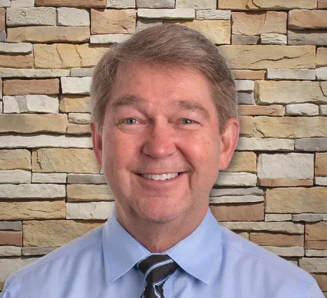 Dr. Vic Uhrenholdt, DDS