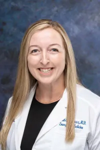 Dr. Sarah Lynn Chrabaszcz - Gainesville, FL - Emergency Medicine, Sports Medicine