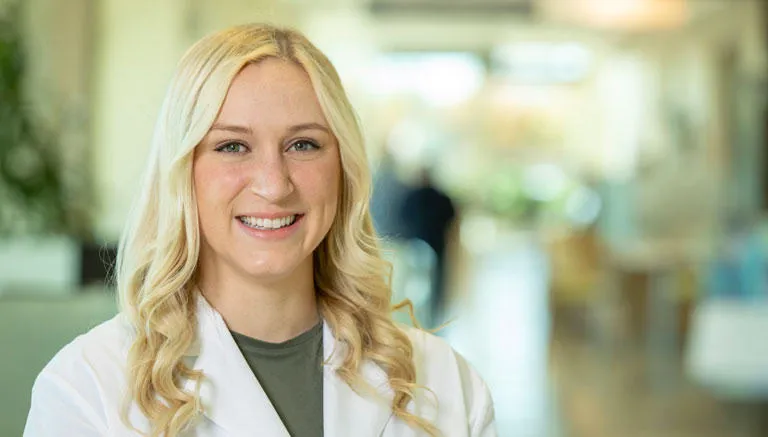 Dr. Alison Marie Roostaeyan - Yukon, OK - Family Medicine