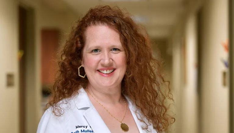 Dr. Elizabeth Muller
