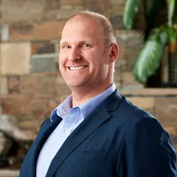 Dr. Adam Lindsay, MD