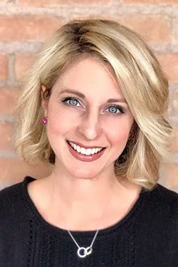 Dr. Erin Johnson - Austin, TX - Pediatrics, Internist/pediatrician