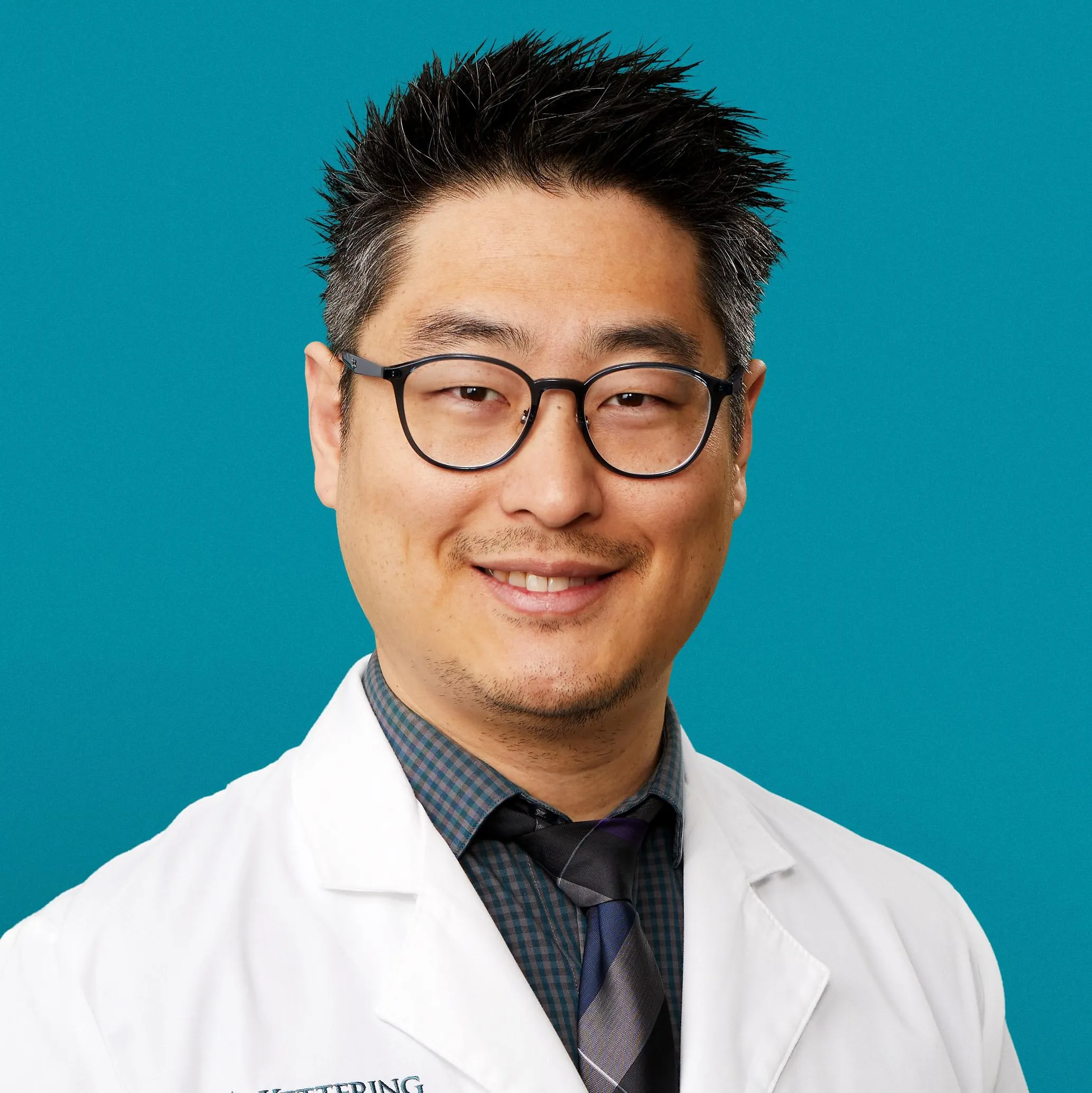 Dr. Christopher Hyunjun Lee, MD - Miamisburg, OH - Internal Medicine