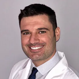 Trevor L Yakle, NP - Overland Park, KS - Nurse Practitioner, Family Medicine