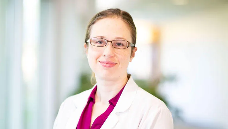 Dr. Kelsey Ayn Seger, DO - Saint Louis, MO - Internal Medicine