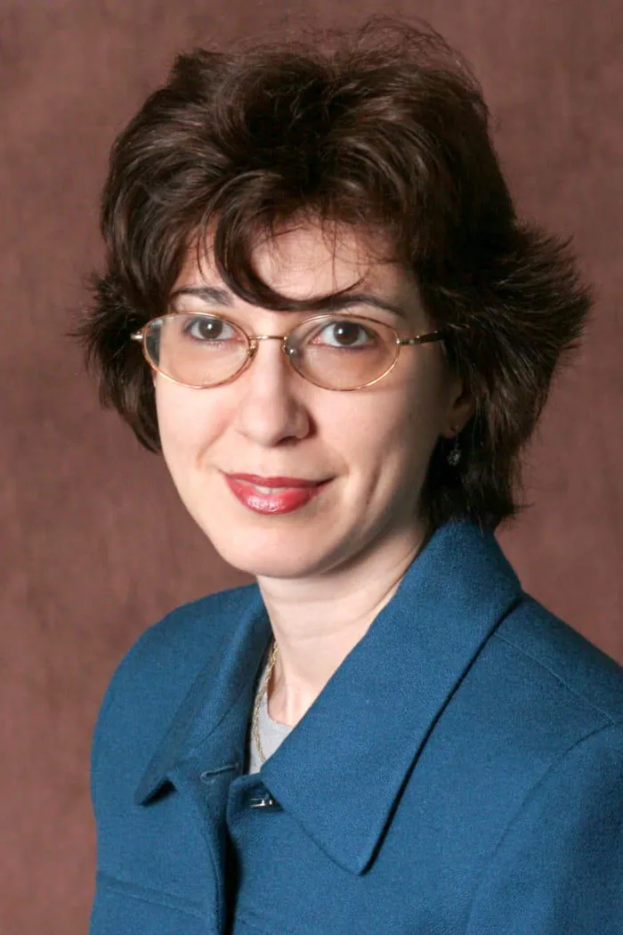 Dr. Roxana C. Vlad-Vonica, MD - Rochester, NY - Critical Care Medicine, Critical Care Specialist