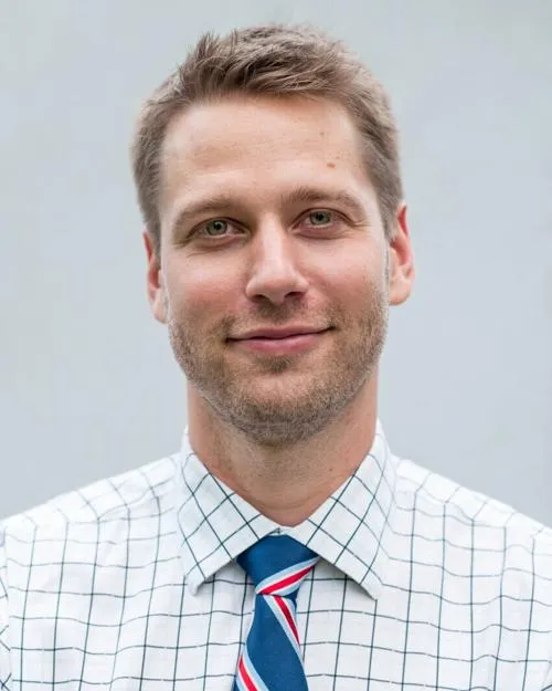 Dr. Aaron Donald Dam, MD - Medford, OR - Family Medicine