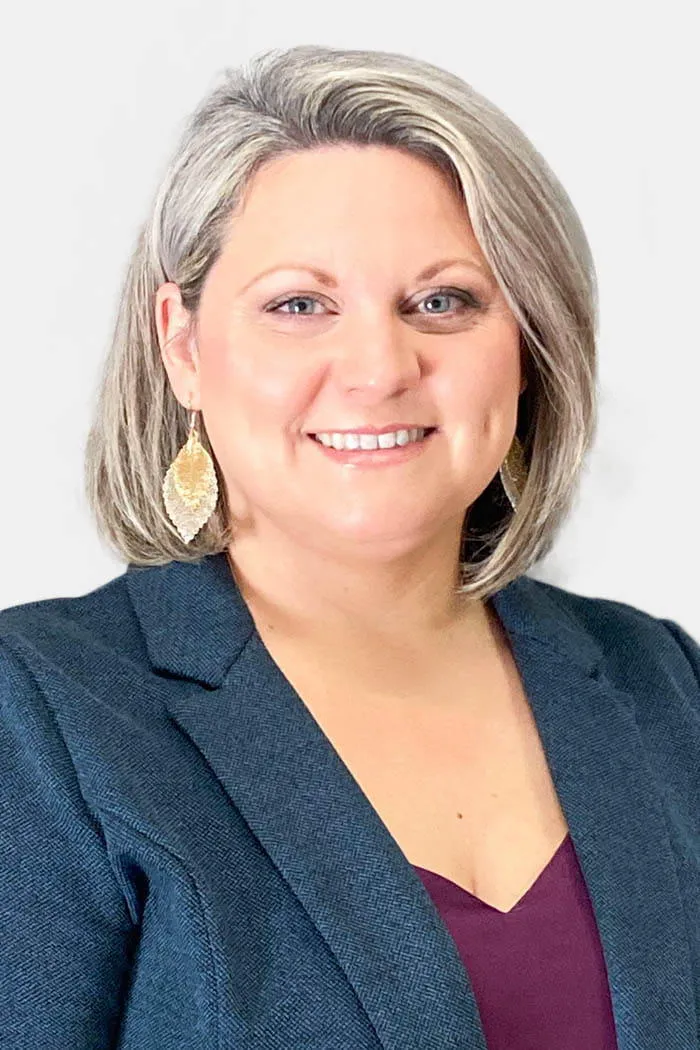 Dr. Lara Niles