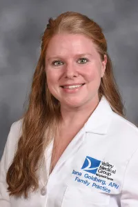 Dr. Ilana Capozzi, APN - Dumont, NJ - Internal Medicine