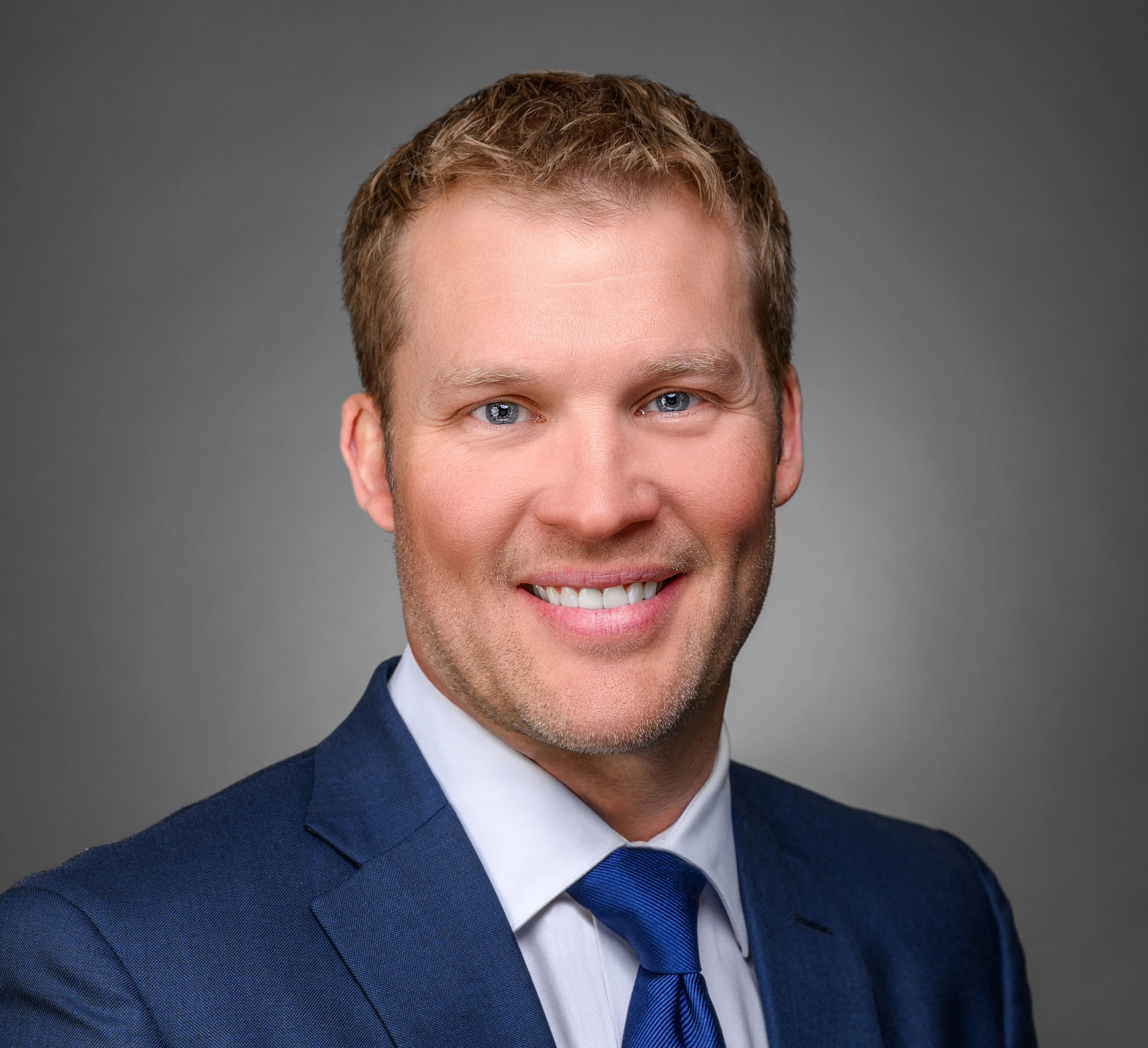 Dr. Scott M. Holthusen, MD - WACONIA, MN - Orthopedic Surgery, General Orthopedics, General Surgeon, Internist/pediatrician, Sport Medicine Specialist