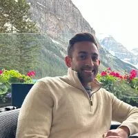 Dr. Nalin Thapar, DDS