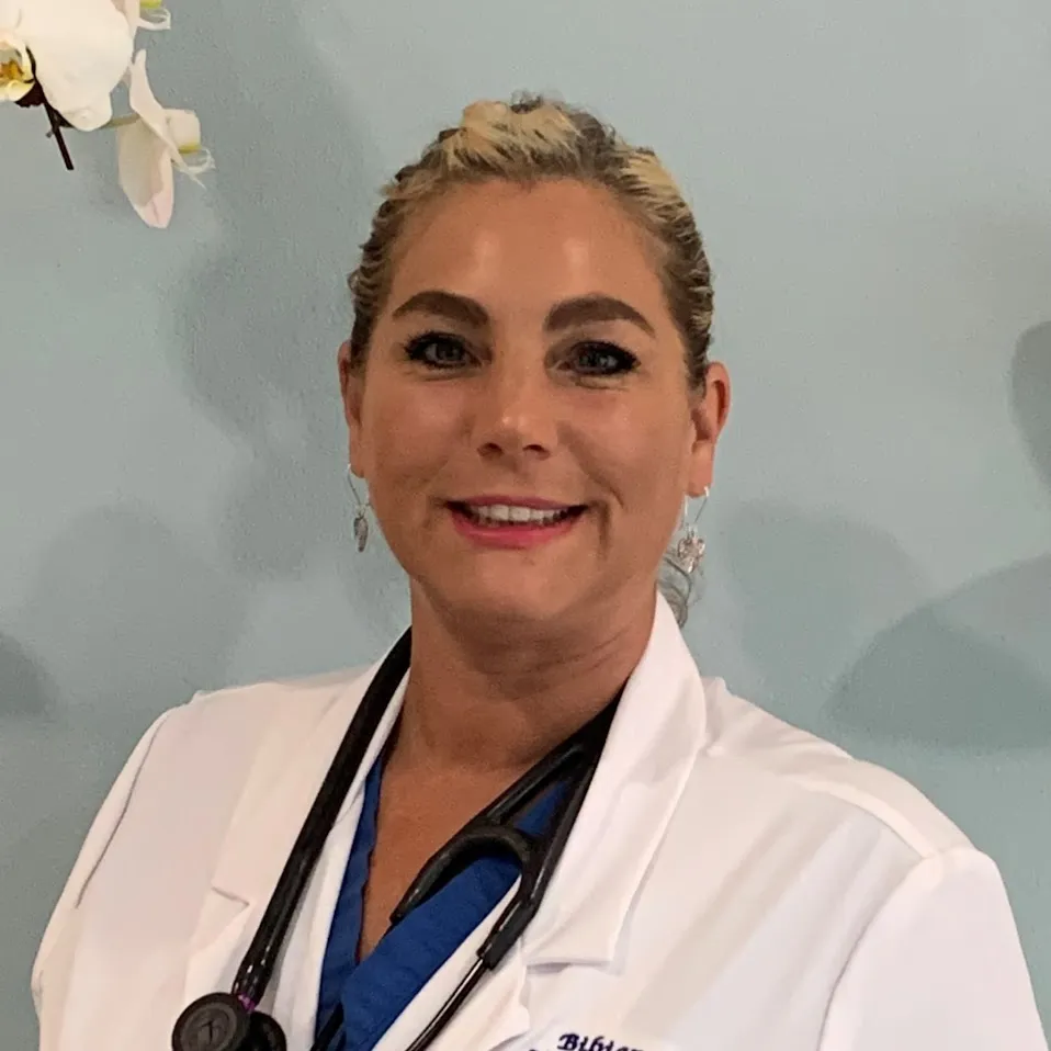 Dr. Vivian Torres-Olsen - VERO BEACH, FL - Nurse Practitioner, Family Medicine, Emergency Medicine, Integrative Medicine