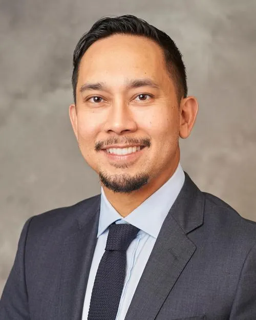 Dr. Jonathan Paul Salud, MD - Bothell, WA - Internal Medicine