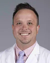 Dr. Cameron Mccorcle, MD - Akron, OH - Internal Medicine