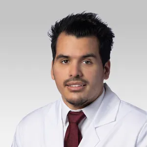 Dr. Ian Alejandro Martinez Flores - Palos Heights, IL - Hospital Medicine, Internal Medicine