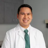 Dr. Gavin Truong, MD - Washington, DC - Family Medicine