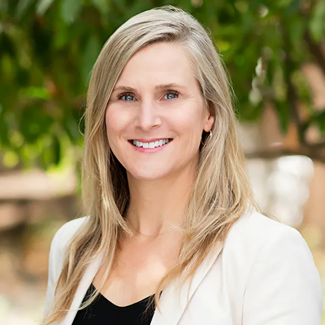 Dr. Sarah Coulthurst